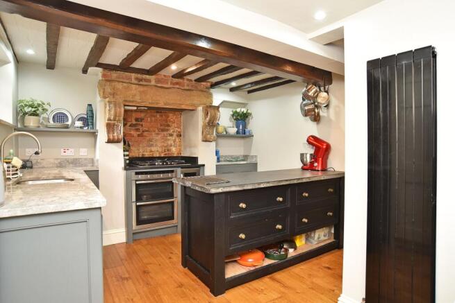 3 bed Terraced for sale Image 5