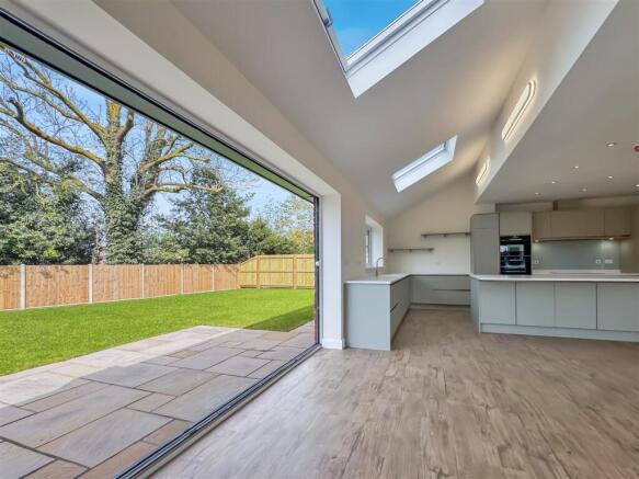 Bowling Green Close, Blaby photo 4