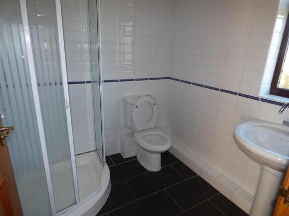 SHOWER ROOM