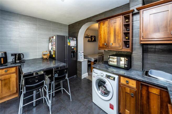 3 bed Semi-Detached for sale Image 12