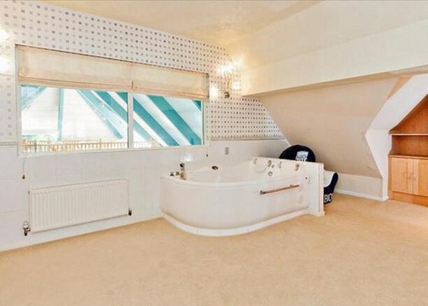 Master Ensuite
