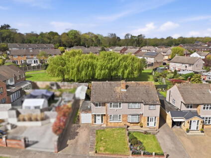 Roselands Avenue, Hoddesdon