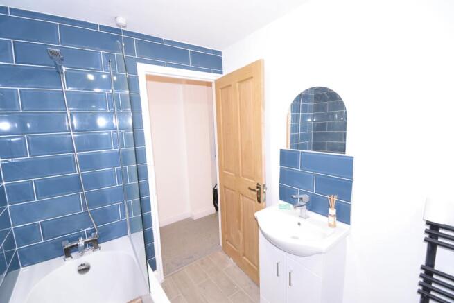 Bathroom_00001_02