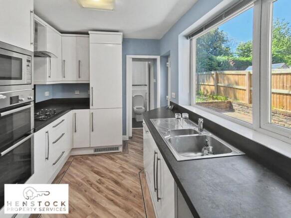 3 bed Semi-Detached to rent Image 6