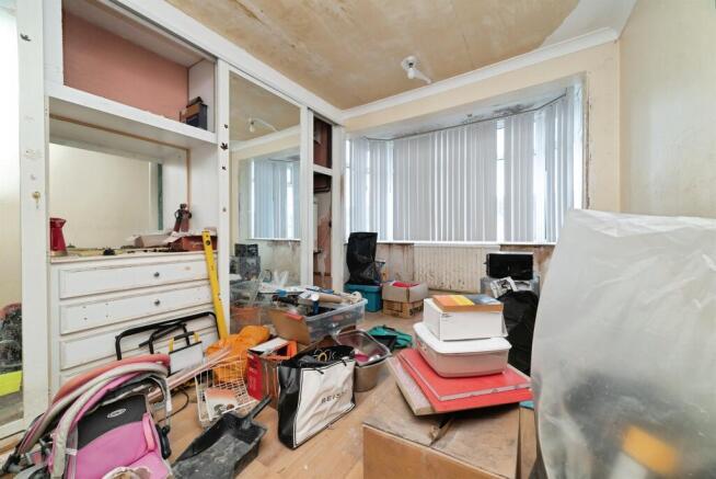 3 bed Terraced for sale Image 11
