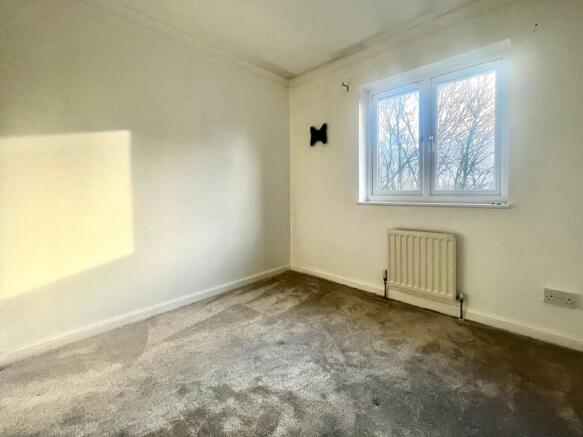 2 bed Semi-Detached to rent Image 6