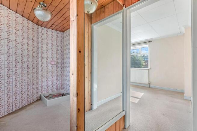 4 bed Semi-Detached for sale Image 8