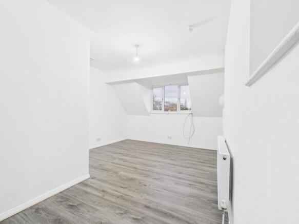 4 bed Terraced for sale Image 11