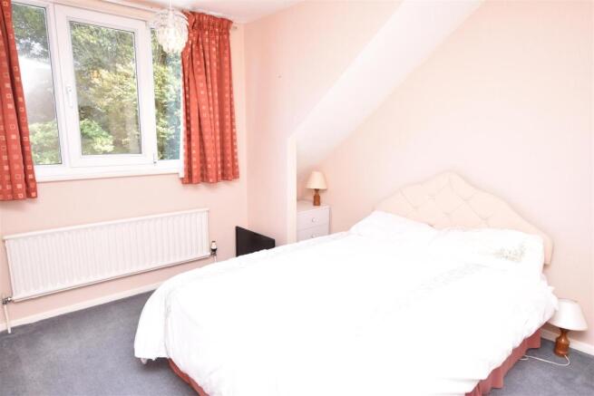 BEDROOM 3 (REAR)