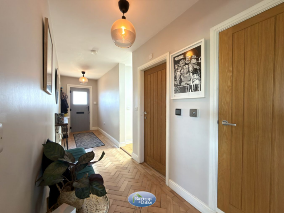 Highfield Grove, Carlton-in-Lindrick, Worksop, S81 photo 3