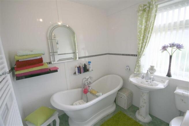 Superb Modern Bathro