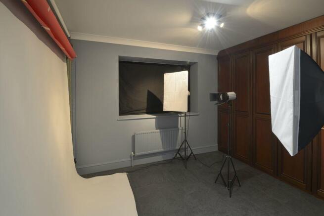 Bedroom 5 (Double)