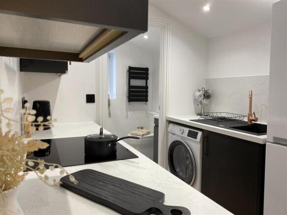 En-Suite   Kitchen   Landscape   2023.jpg