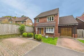 1, Monteagle Gardens, Yateley GU46 6BF