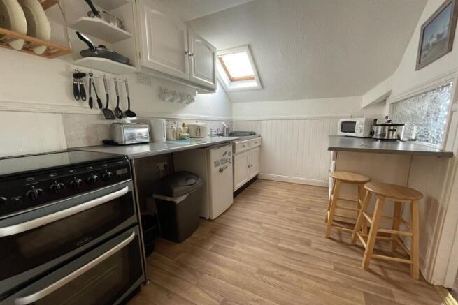 2 bed Flat for sale Image 4