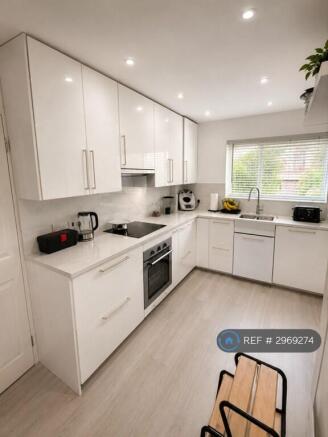 3 bed Terraced to rent Image 6