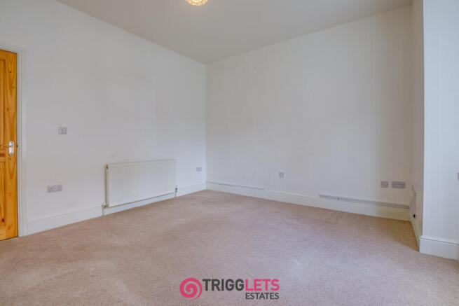 2 bed Terraced to rent Image 4
