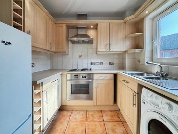 1 bed Apartment to rent Image 10