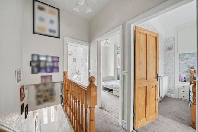 3 bed Terraced for sale Image 12