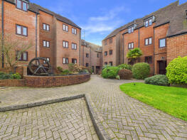 12, Millbank, Mill Road, Marlow SL7 1UA