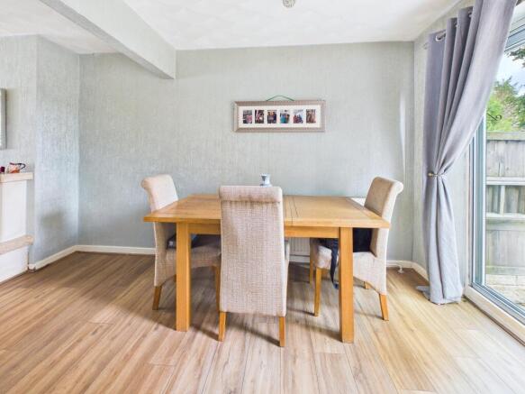 3 bed Semi-Detached for sale Image 6