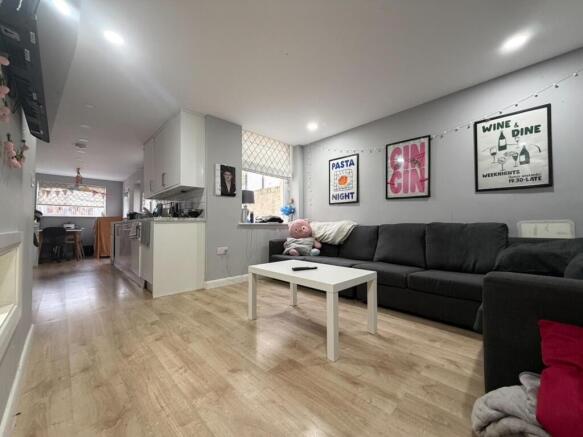 Call 02920 668585 to secure your viewing _1