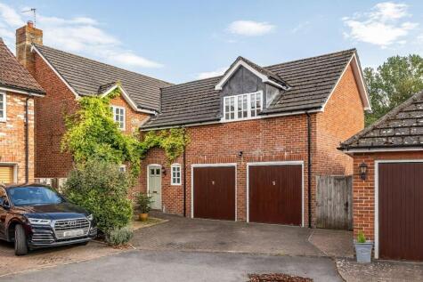 Catherine Court, Shrewton, SP3