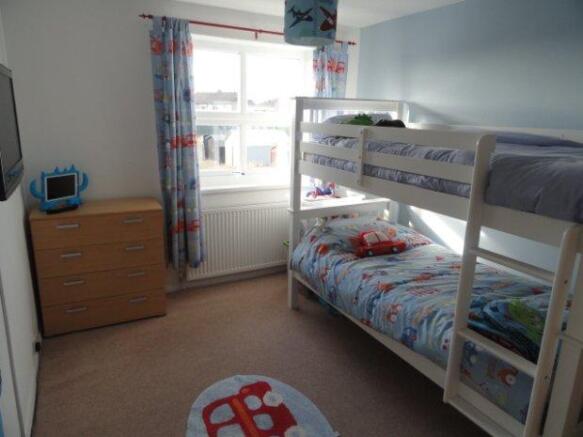 BEDROOM 2