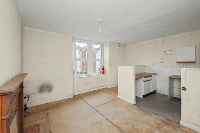 Flat 2, 43 City Road, St Pauls, Bristol, BS2 8TU