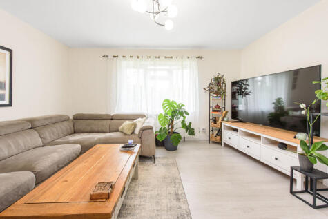Read House, East Crescent, Whetstone, London, N11