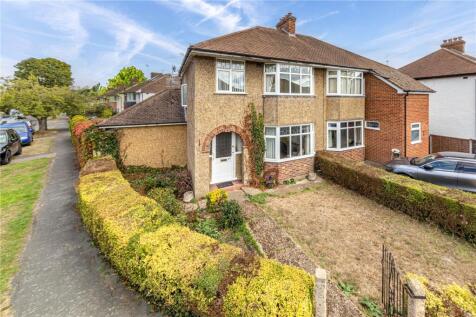 Warren Road, New Haw, Addlestone, Surrey, KT15