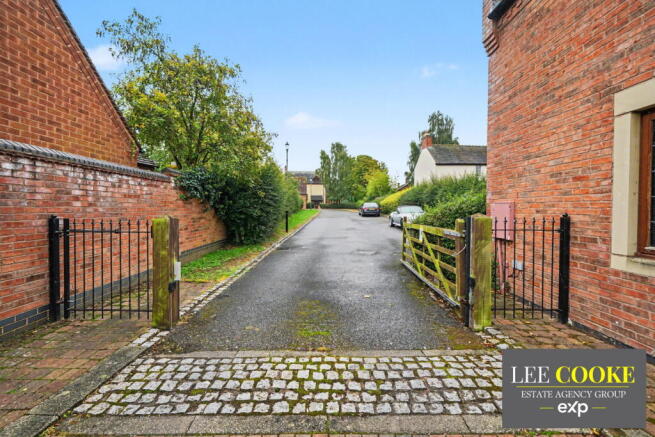 Ivy House, Fair View Court, Wheaton Aston, ST19 9RB photo 4