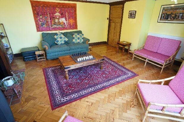 3rd Photo of Lounge