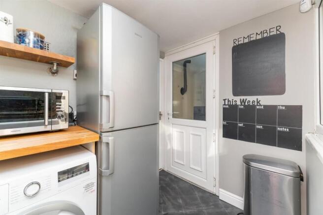 3 bed Semi-Detached for sale Image 12