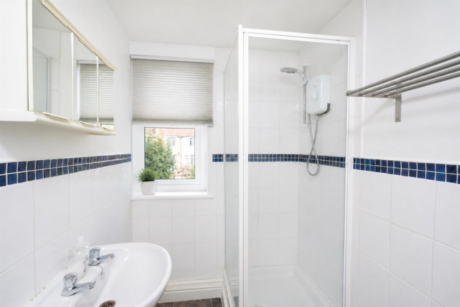 6 bed Semi-Detached for sale Image 11