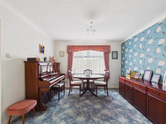 3 bed Semi-Detached for sale Image 5