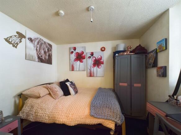 4 bed Block of Apartments for sale Image 4