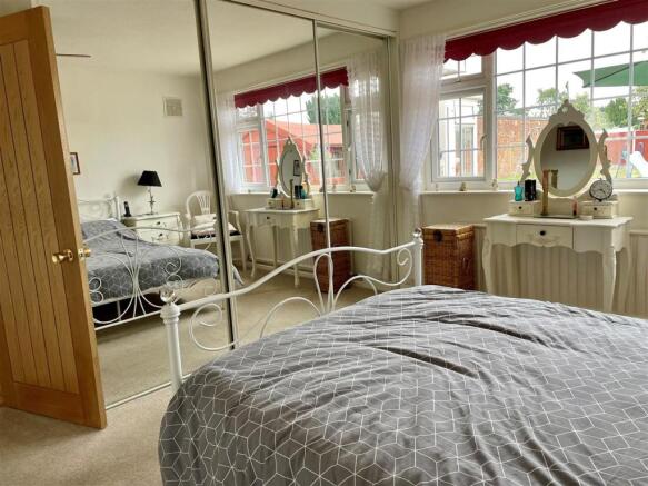 Bedroom 1 Aspect 2