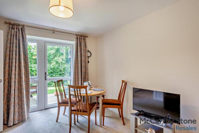 1 bed Apartment for sale Image 5