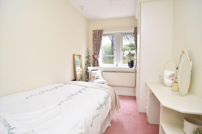 2 bed Retirement Property for sale Image 5