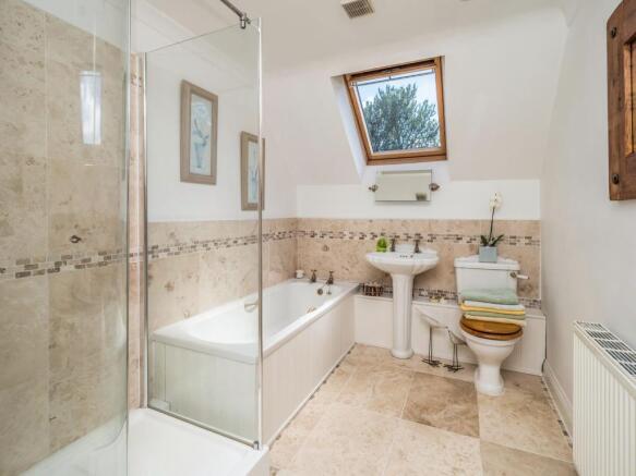 Bath/Shower Room