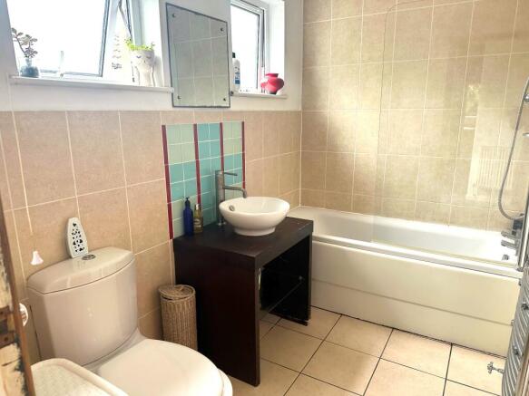 Photo 10
