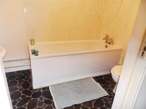 2 bed Apartment for sale Image 10