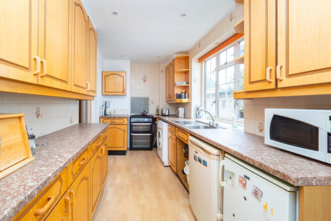 Tudor Close, Cheam, Sutton, SM3 photo 3