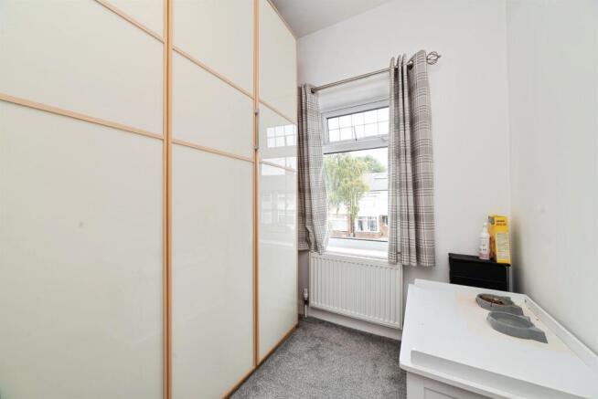 3 bed Terraced for sale Image 10