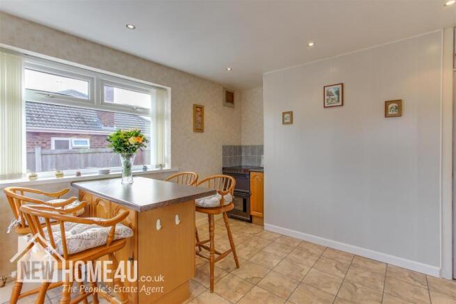 KITCHEN: