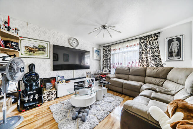 House in Crawley, Broadfield - More