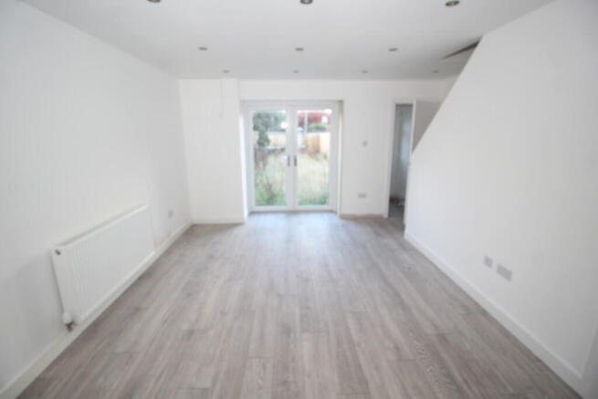 3 bed Terraced for sale Image 4