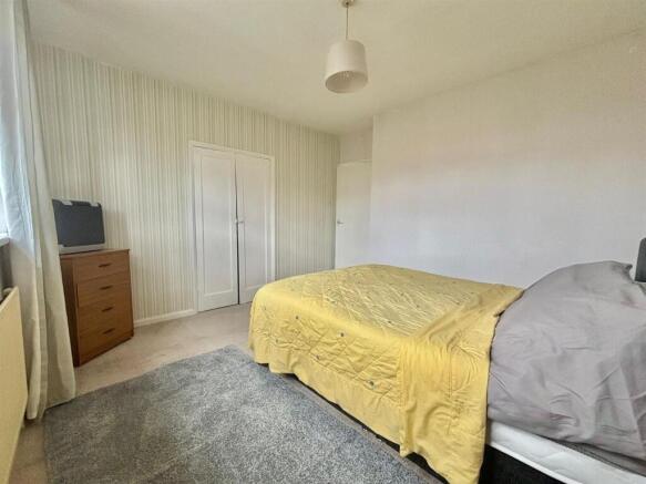 3 bed Semi-Detached for sale Image 9