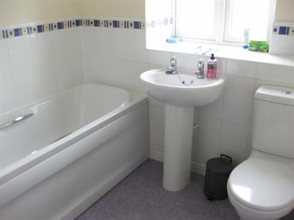 FAMILY BATHROOM